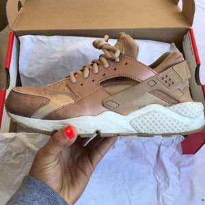 Nike Air Huarache Run WMN’s 8.5